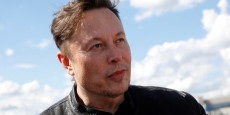 elon musk vend pour 6 9 mds d actions tesla 