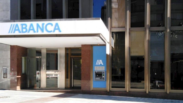 ep antigua sede de banco caixa geral y oficina principal en vigo con la imagen de abanca