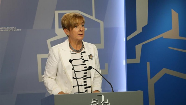 Arantxa Tapia en una rueda de prensa en el parlamento Vasco | GOBIERNO VASCO - Archivo ep arantxa tapiauna ruedaprensaparlamento vasco