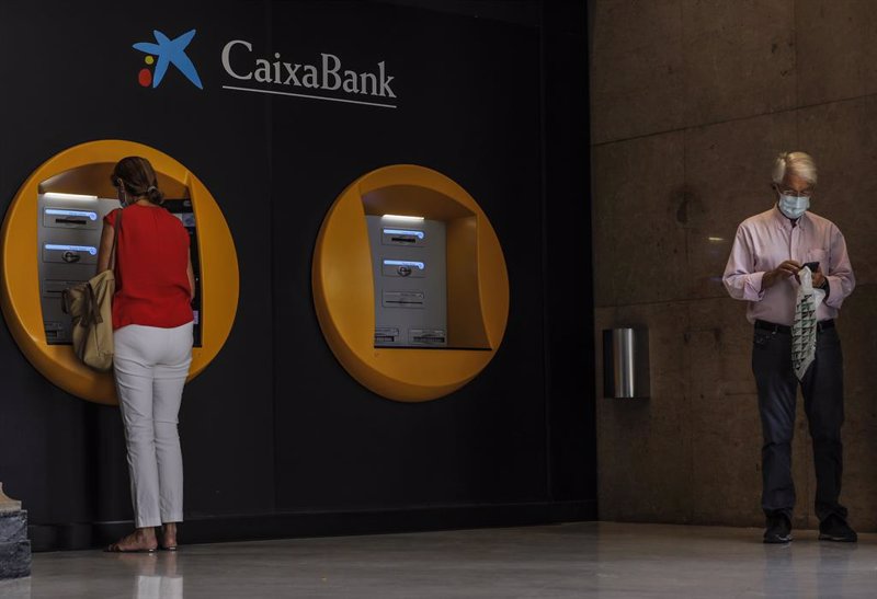 CaixaBank comunicará desde este miércoles los aceptados por el ERE