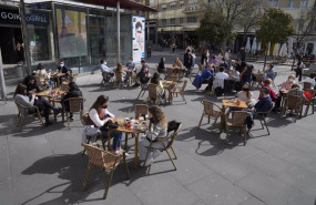 ep archivo   terrazas de restaurantes llenas de gente