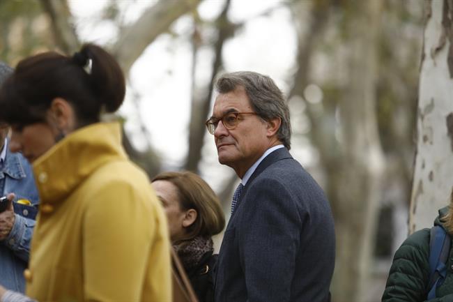 ep arturenaudienciaapoyarjunquerasexmiembrosgovern
