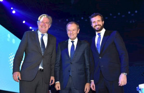 ep el lider del pp pablo casado junto al secretario general del ppe antonio lopez-isturiz y el