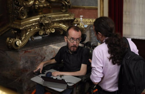ep el portavoz de unidas podemos en el congreso pablo echenique y el vicepresidente de derechos
