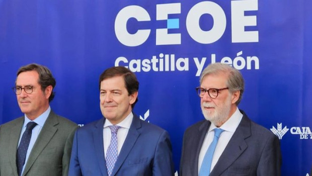 ep el presidente de la junta de castilla y leon alfonso fernandez manueco centro junto al presidente