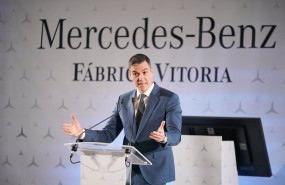 ep el presidente del gobierno pedro sanchez interviene durante su visita a la planta de mercedes