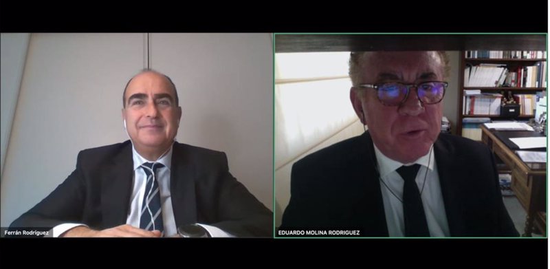 ep el presidente del icjce ferran rodriguez acompanado por el presidente del raj eduardo molina