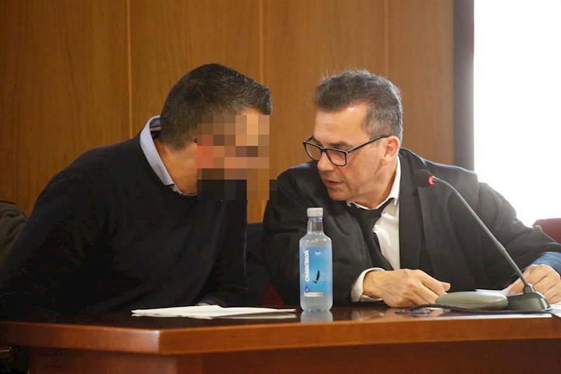 ep el presunto asesino y su abogado en el juicio del crimen de ana enjamio en vigo