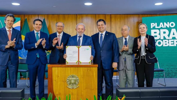 ep en el centro el presidente brasileno luiz inacio lula da silva rodeado de algunos de sus
