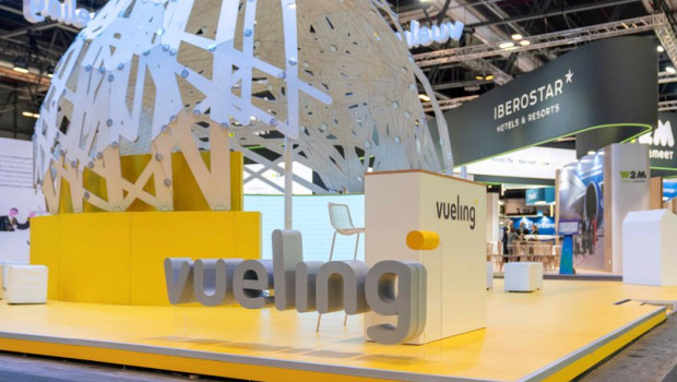 ep estand de vueling en fitur