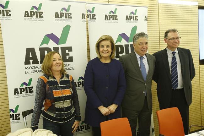 Fátima Báñez en un almuerzo de la APIE | EUROPA PRESS ep fatima banezun almuerzola apie