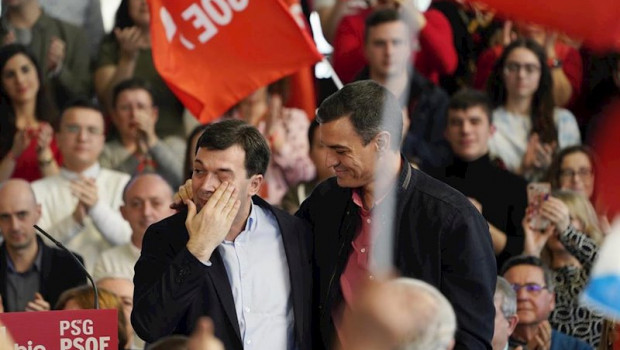ep i-d el candidato del partido socialista gallego psg a la xunta de galicia emocionado gonzalo