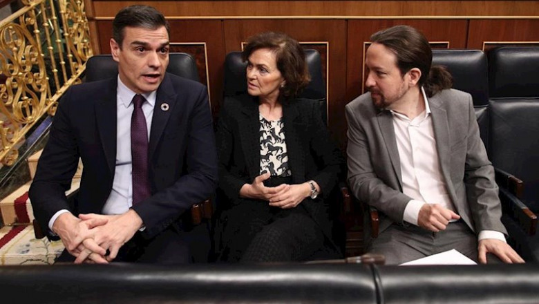 (I-D) El presidente del Gobierno, Pedro Sánchez; la vicepresidenta primera del Gobierno, Carmen Calvo; y el vicepresidente segundo y ministro de Derechos Sociales y Agenda 2030, Pablo Iglesias, durante una sesión plenaria en el Congreso de los Diputados, | Eduardo Parra - Europa Press ep i-d el presidente del gobierno pedro sanchez la vicepresidenta primera del gobierno carmen calvo