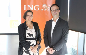 ep la directora general de banca para particulares de ing almudena roman y el director de ahorro e ep la directora general de banca para particulares de ing almudena roman y el director de ahorro e