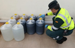 ep la guardia civil se incauta de 250 litros de bebidas alcoholicas durante un control