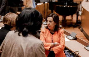 ep la ministra de defensa en funciones margarita robles charla a su llegada a la presentacion de la