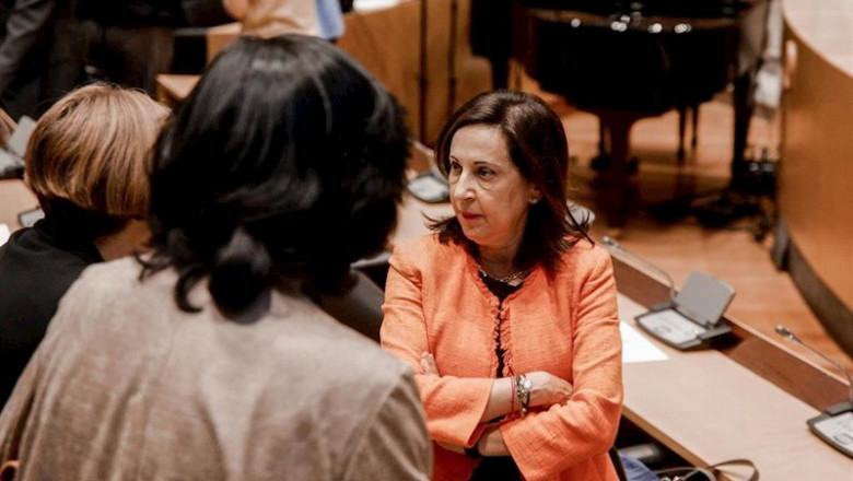 ep la ministra de defensa en funciones margarita robles charla a su llegada a la presentacion de la