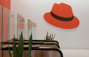 ep logo de red hat en sus oficinas