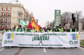 ep manifestantes de la organizacion union de uniones sostienen una pancarta durante la manifestacion