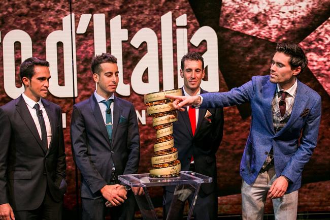 Presentado el Giro 2018 con la presencia de Alberto Contador | LAPRESSE/STEFANO DE GRANDIS ep presentadogiro 2018la presenciaalberto contador