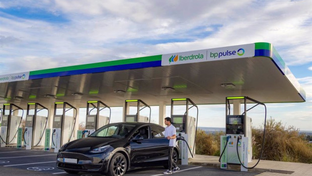 ep punto de recarga de iberdrola i bp pulse