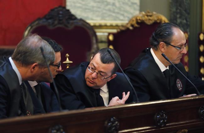 Vista del Caso Nóos en el Supremo con los abogados de Torres y Urdangarin | POOL ep vistacaso noossupremolos abogadostorresurdangarin