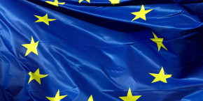 le drapeau de l union europeenne 20250224182807 