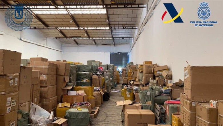 ep desmantelado uno de los mayores centros de distribucion de juguetes y productos sanitarios ep desmantelado uno de los mayores centros de distribucion de juguetes y productos sanitarios