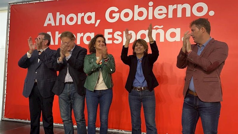 ep dolores delgado y ximo puig en un acto en torrent