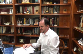 ep el candidato de ppcs carlos iturgaiz en una rueda de prensa telematica
