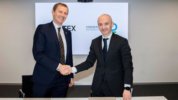 ep el ceo de inditex oscar garcia maceiras con el vicepresidente ejecutivo de conservation