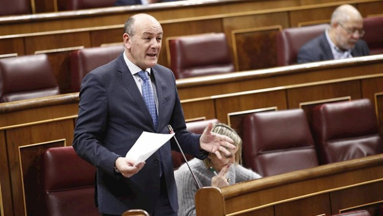 ep el portavoz del pnv en el congreso de los diputados joseba agirretxea interviene desde su escasno