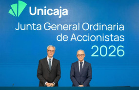 ep el presidente de unicaja jose sevilla y el ceo isidro rubiales durante la celebracion de la junta
