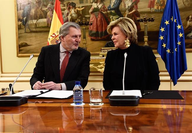 Firma de acuerdo entre Cultura y Ella Fontanals-Cisneros | MECD ep firmaacuerdoculturaella fontanals-cisneros
