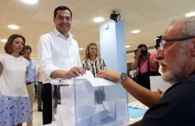 ep juanma moreno pp-a votandolas primariaspp