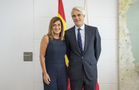 ep la presidenta de cantabria maria jose saenz de buruaga y el presidente de telefonica espana borja