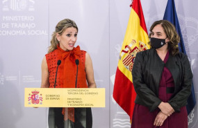 ep la vicepresidenta tercera y ministra de trabajo y economia social yolanda diaz i y la alcaldesa