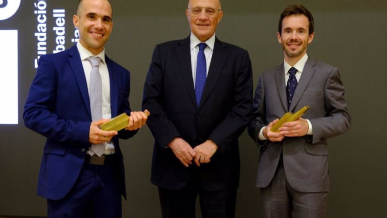 ep los dos premiados junto a oliu ep los dos premiados junto a oliu