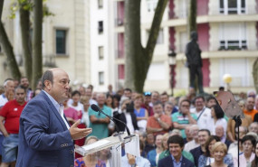 ep presidenteebbpnv andoni ortuzar duranteintervencionacto124 aniversariola fundacionpnvdiasan ignacio