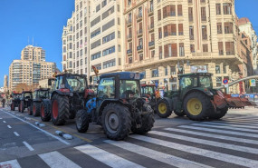ep tractorada convocada por unaspi en la calle xtiva de valncia