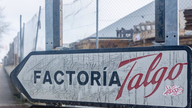ep un cartel indica la sede de talgo en madrid espana