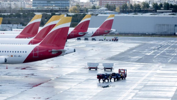 ep un vehiculo de handling de iberia