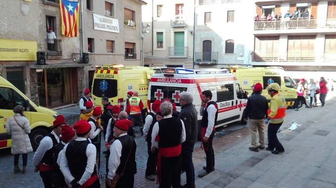 ep una explosion durante la festa del pi de centelles barcelona causa diversos heridos