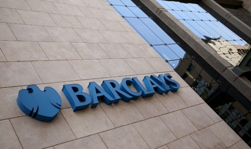 barclays-transfere-a-paris-des-postes-dans-les-derives