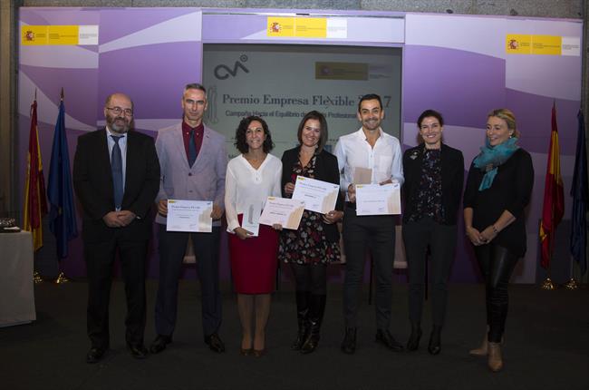 ep aonaxel springer espana recibenpremios empresa flexible 2017sus pol
