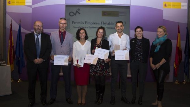 ep aonaxel springer espana recibenpremios empresa flexible 2017sus pol