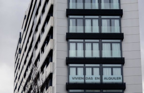 ep archivo   anuncio de viviendas en alquiler en el barrio de castellana