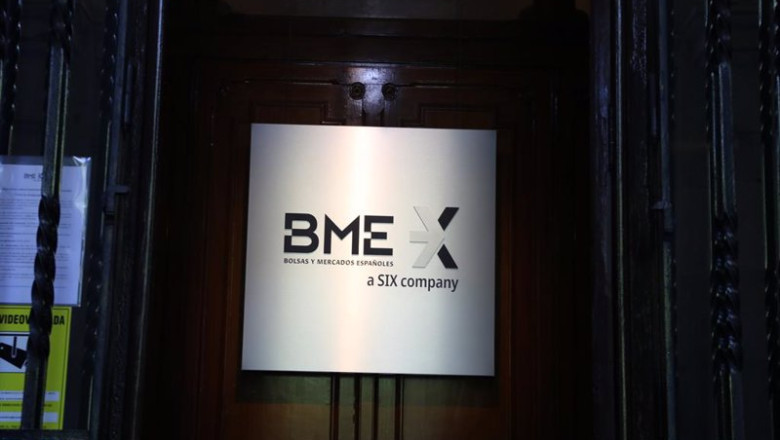 ep archivo cartel de las bolsas y mercados espanoles bme en el palacio de la bolsa de madrid ep archivo cartel de las bolsas y mercados espanoles bme en el palacio de la bolsa de madrid