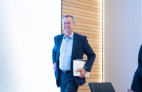 ep archivo   el consejero delegado de banco sabadell cesar gonzalez bueno en la sede del banco