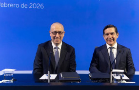 ep archivo   el presidente de bbva carlos torres vila d y el consejero delegado onur gen i